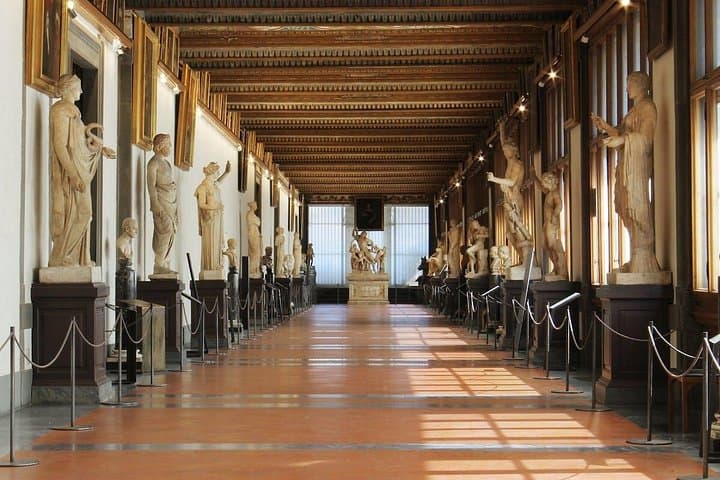 Esperienza VIP Guidata in Piccolo Gruppo alla Galleria degli Uffizi — foto 4