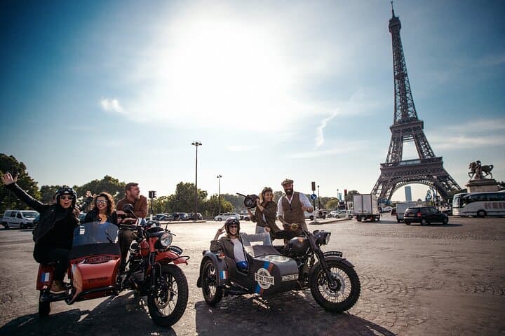 Tour dei punti salienti di Parigi a bordo di una moto d'epoca con sidecar — foto 3