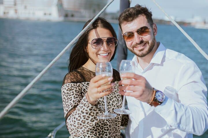 Crociere al Tramonto a Barcellona con Open Bar di Cava e Snack — foto 3