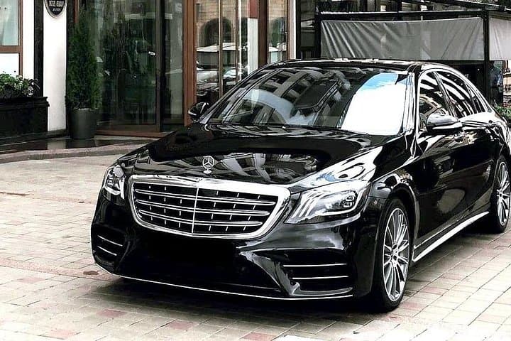Transfert Aéroport : Aéroport de Malaga AGP à Malaga en Voiture de Luxe