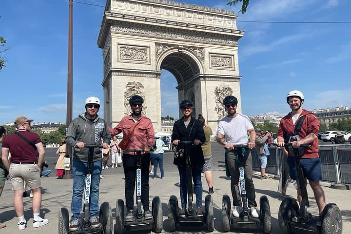 Tour guiado en Segway por la ciudad de París de medio día — foto 1