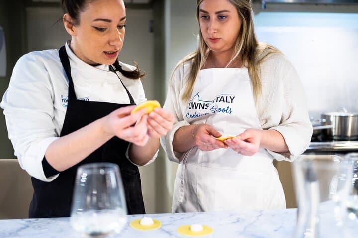 Kochkurs für Pasta und Tiramisu in Mailand mit unbegrenztem Wein — Foto 4