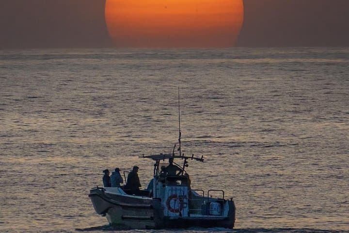 Tour in barca della baia con tramonto e Cava a San Sebastian — foto 5