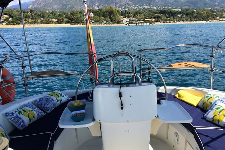 Sonnenuntergangssegeln in Puerto Banus — Foto 2