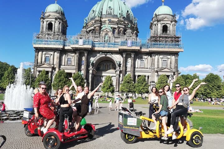 Berlino: Tour Privati Guidati con Funbike