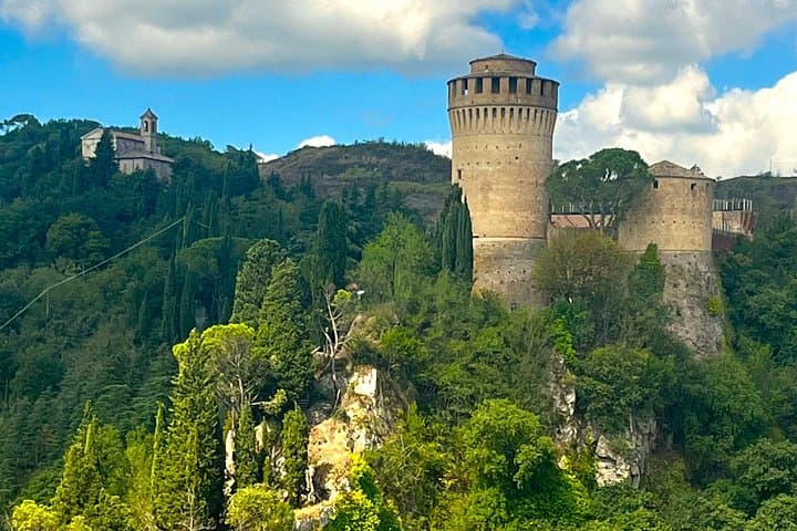 Private Tagestour zu mittelalterlichen Dörfern von Bologna
