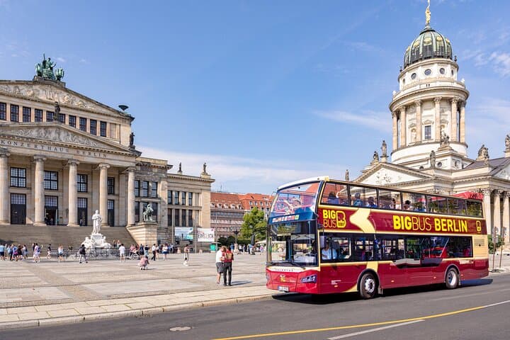 Big Bus Berlin Hop-on-Hop-off Tour mit Flusskreuzfahrt — Foto 2