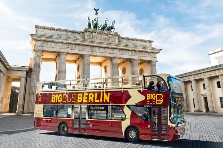 Tour in autobus Big Bus di Berlino con opzione di crociera fluviale — foto 2