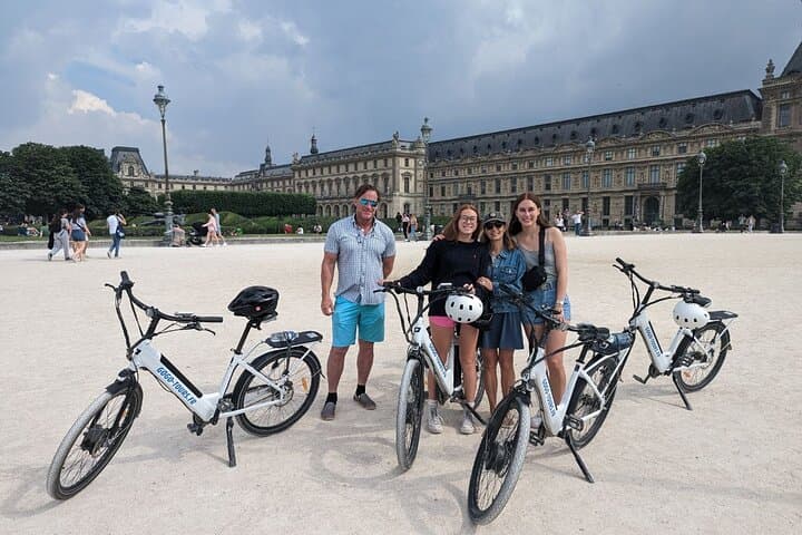 Privater 2,5-stündiger E-Bike-Highlights-Tour durch Paris — Foto 4
