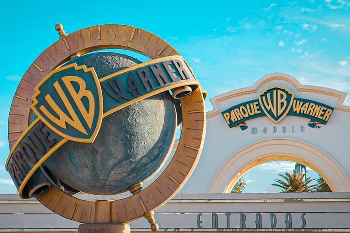 Tour di un giorno a Parque Warner da Madrid