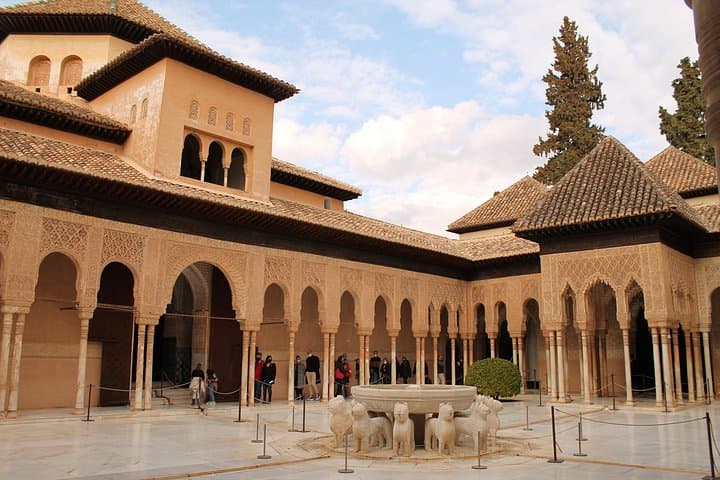 Geführte Tour durch die Alhambra, Nasridenpaläste und Generalife — Foto 2