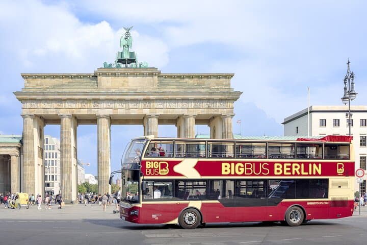 Big Bus Berlin Hop-on-Hop-off Tour mit Flusskreuzfahrt — Foto 4