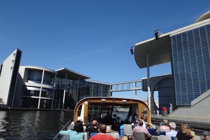 Sightseeing-Bootstour in Berlin auf der Spree — Foto 2