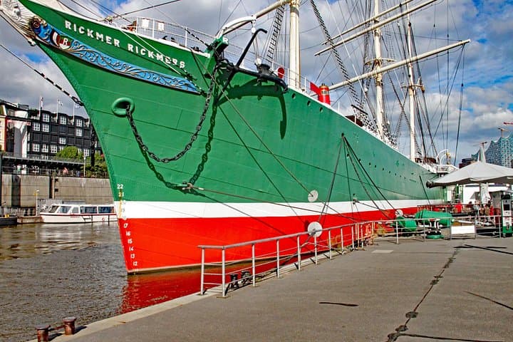 Geführte Tour durch das Rickmer Rickmers Museum mit Transfers