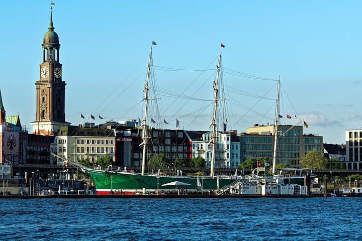 Geführte Tour durch das Rickmer Rickmers Museum mit Transfers — Foto 4
