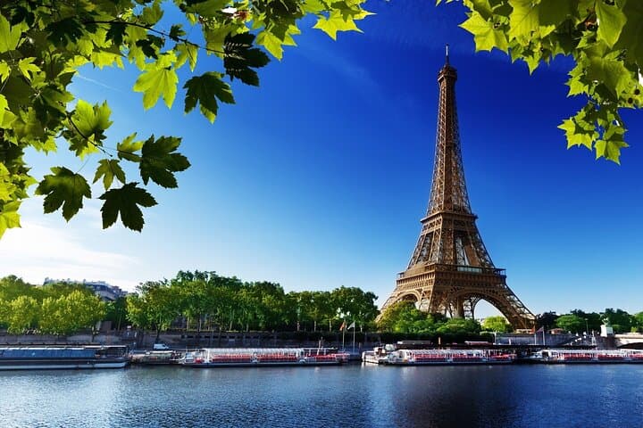 Visite Privée : Billets PréRéservés pour le Sommet de la Tour Eiffel par Ascenseur — photo 1