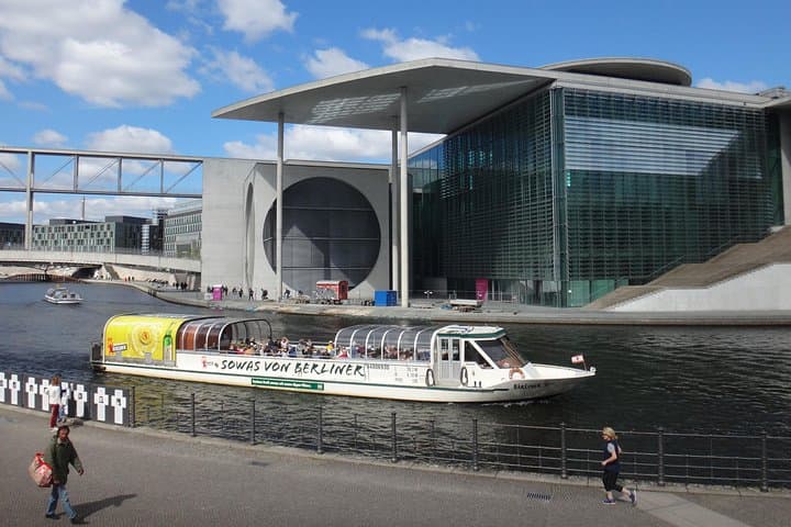 Sightseeing-Bootstour in Berlin auf der Spree — Foto 3