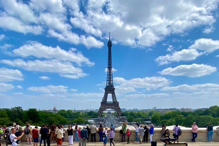Visite Privée : Billets PréRéservés pour le Sommet de la Tour Eiffel par Ascenseur — photo 3