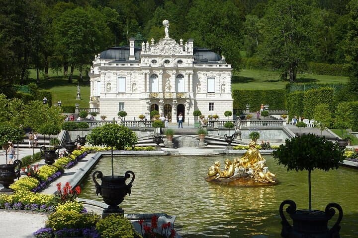 Privater Tagesausflug von München zum Schloss Linderhof — Foto 5