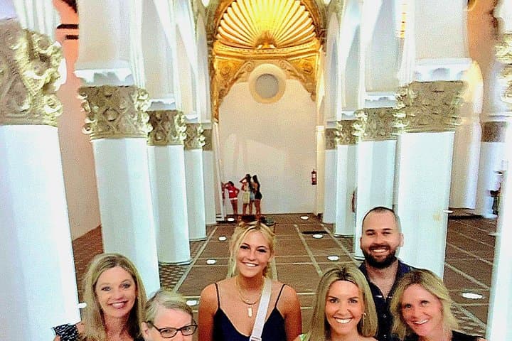 Toledo Kleingruppentour mit Weingutbesuch und Mittagessen — Foto 4