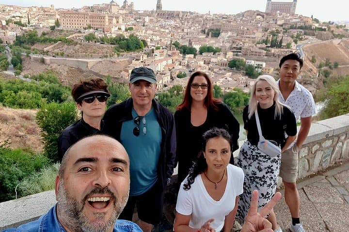 Toledo Kleingruppentour mit Weingutbesuch und Mittagessen