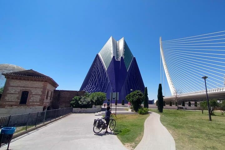 Tour en Bicicleta por Valencia con un Guía Local — foto 2