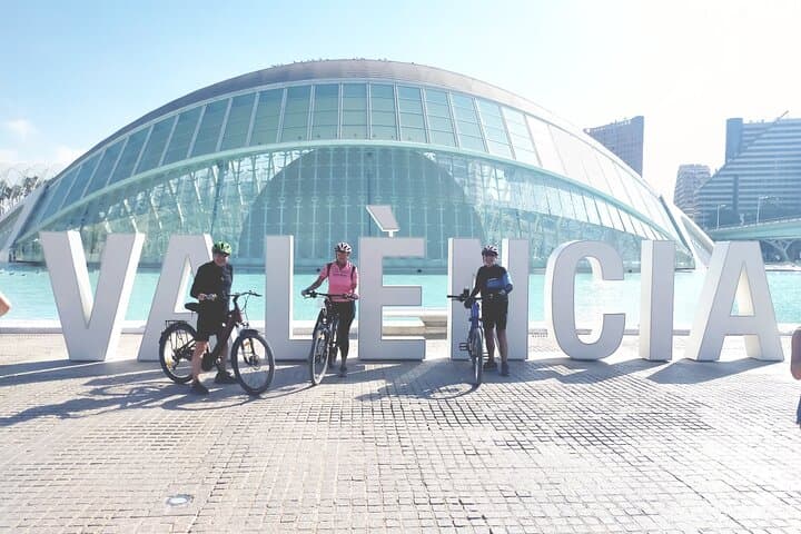 Tour en Bicicleta por Valencia con un Guía Local