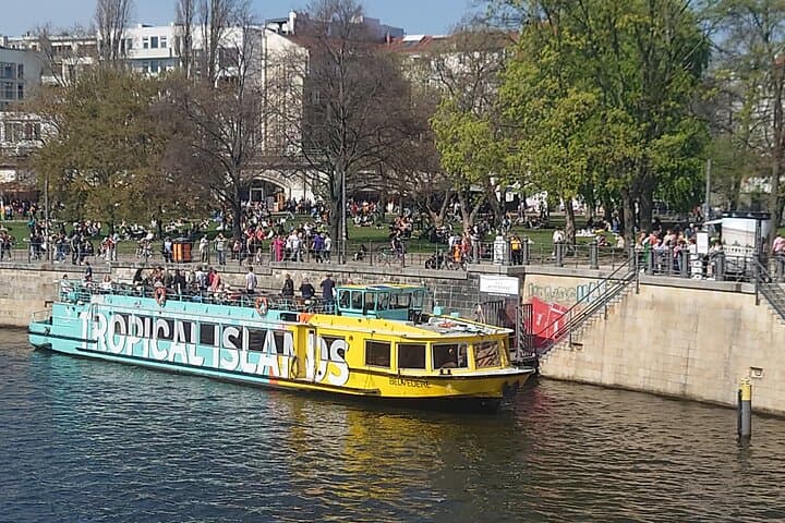 Berlin East Side Tour 2,5-Stunden-Kreuzfahrt mit Kommentar — Foto 3