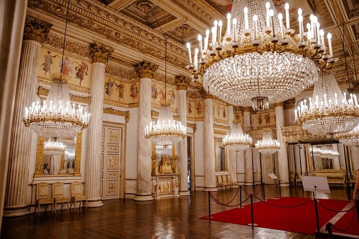 Kleingruppenführung durch den Königlichen Palast ohne Warteschlange — Foto 1