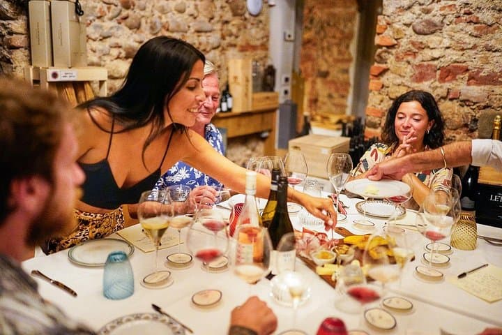 Degustazione di Vini del Garda con Salumi a Valeggio