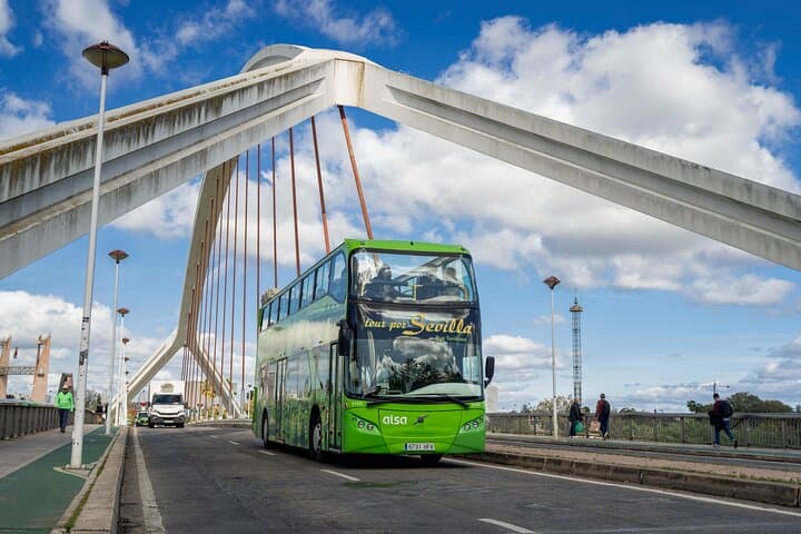Sevilla Touristenbus, Panoramakreuzfahrt und Stadtführung — Foto 3