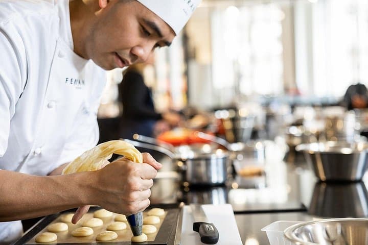 Pâtisserie-Kurs in Paris mit einem Ferrandi-Chef bei Galeries Lafayette Paris
