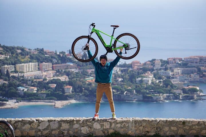 Avventura in Bici Elettrica a Villefranche-sur-Mer — foto 3