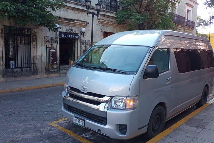 Luxuriöser Transport von und zum Flughafen Xoxocotlan zu Hotels — Foto 4