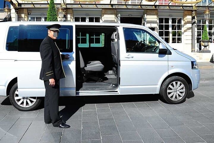 Privater Transfer vom Flughafen Pisa (PSA) zum Kreuzfahrthafen La Spezia — Foto 4
