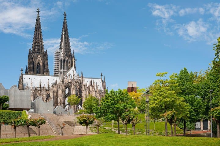 Köln: Private geführte Tour zur Geschichte des Zweiten Weltkriegs &amp; EL-DE Haus — Foto 5
