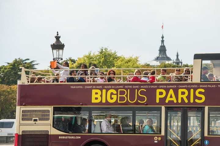 Paseo en autobús turístico Big Bus y crucero por el río Sena en París — foto 3