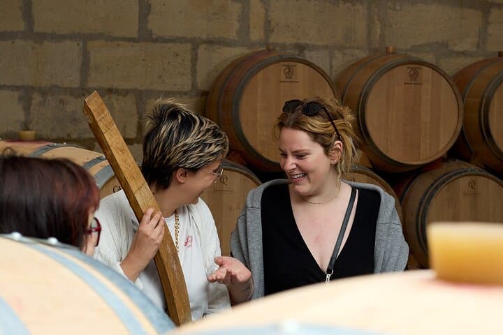Tour di un giorno a Saint-Émilion: visita al villaggio, Châteaux e pranzo — foto 4
