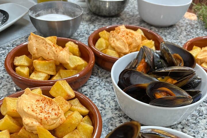 Kochkurs für Meeresfrüchte-Paella und Sangria-Workshop in Valencia — Foto 3