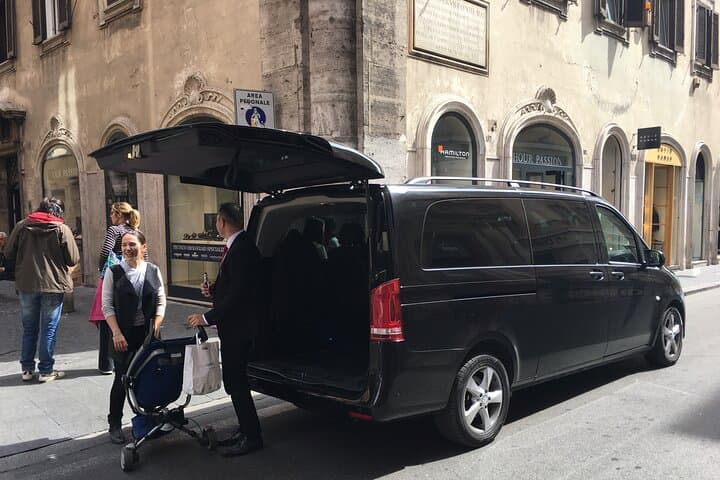 Trasferimento Privato dall'Aeroporto di Fiumicino all'Hotel di Roma
