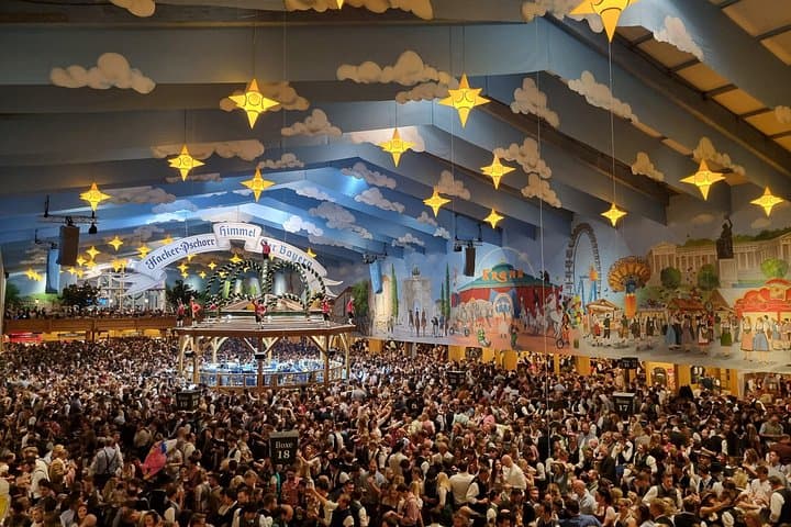 Oktoberfest Kleingruppentour in München — Foto 4