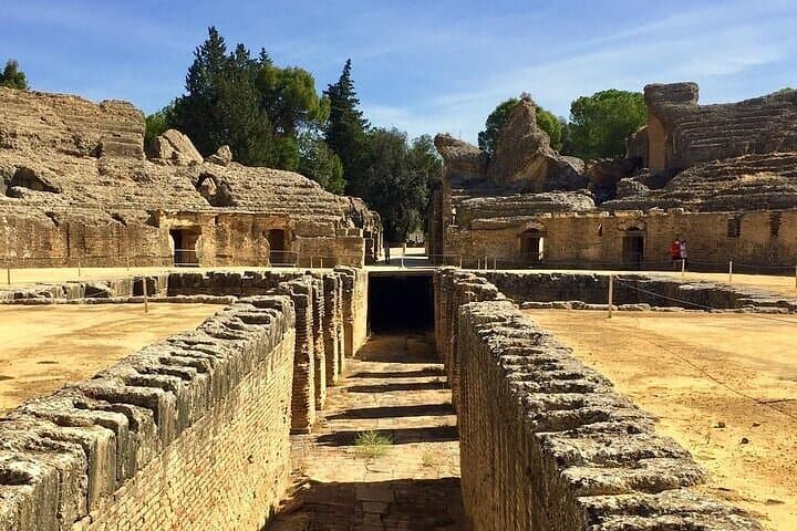 Private Halbtagesausflug nach Italica — Foto 4