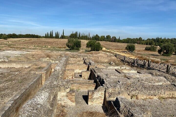 Private Halbtagesausflug nach Italica — Foto 5
