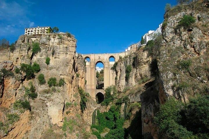 Excursion d'une journée dans les Villages Blancs et Ronda depuis Séville — photo 1