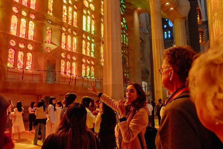 Vollständige geführte Tour durch die Sagrada Familia mit bevorzugtem Einlass — Foto 3