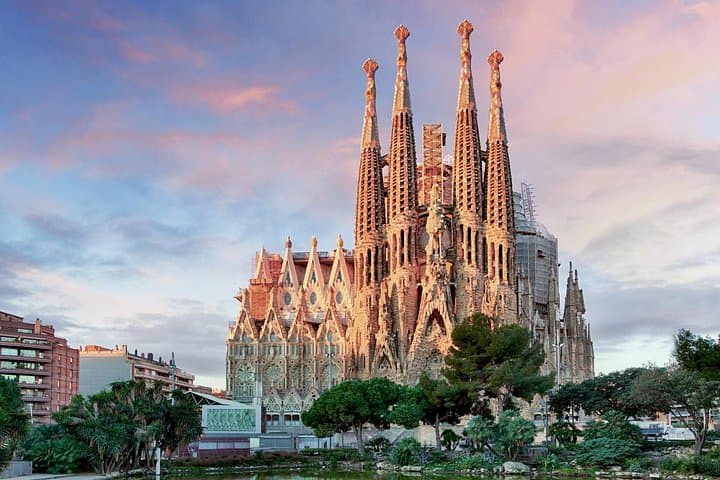 Vollständige geführte Tour durch die Sagrada Familia mit bevorzugtem Einlass