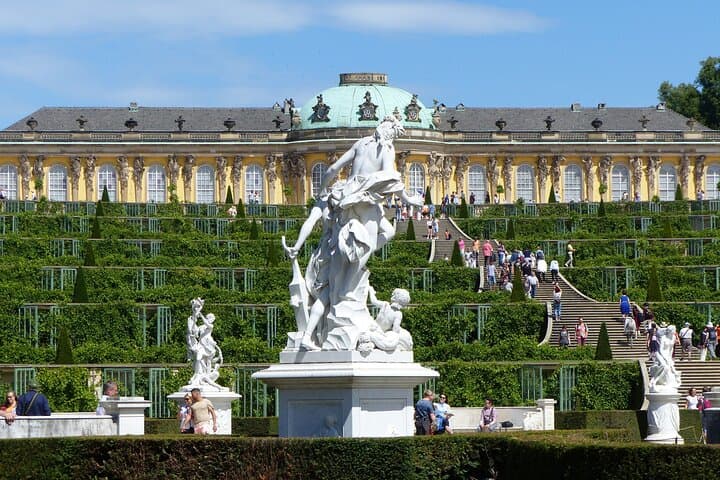 Visite privée d'une journée complète à Berlin et Potsdam en voiture — photo 3