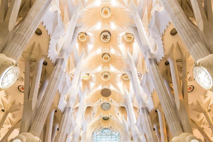 Tour Guidato della Sagrada Familia con Ingresso Veloce — foto 3