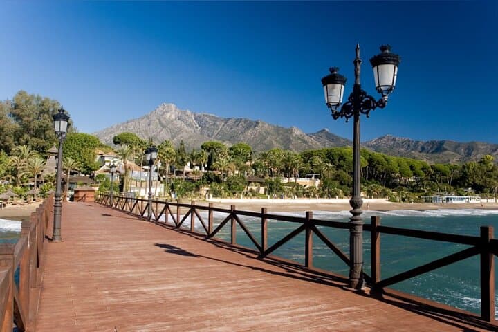 Excursión de un día completo a Marbella y Mijas desde Málaga