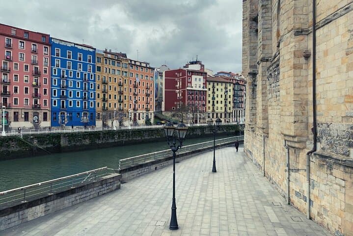 Avventura Puzzle Autoguidata nel Casco Viejo di Bilbao — foto 2